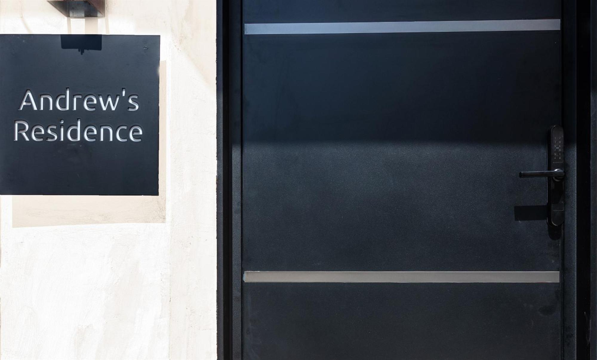 Andrews Luxury Suites Near The Airport Heraklion Zewnętrze zdjęcie