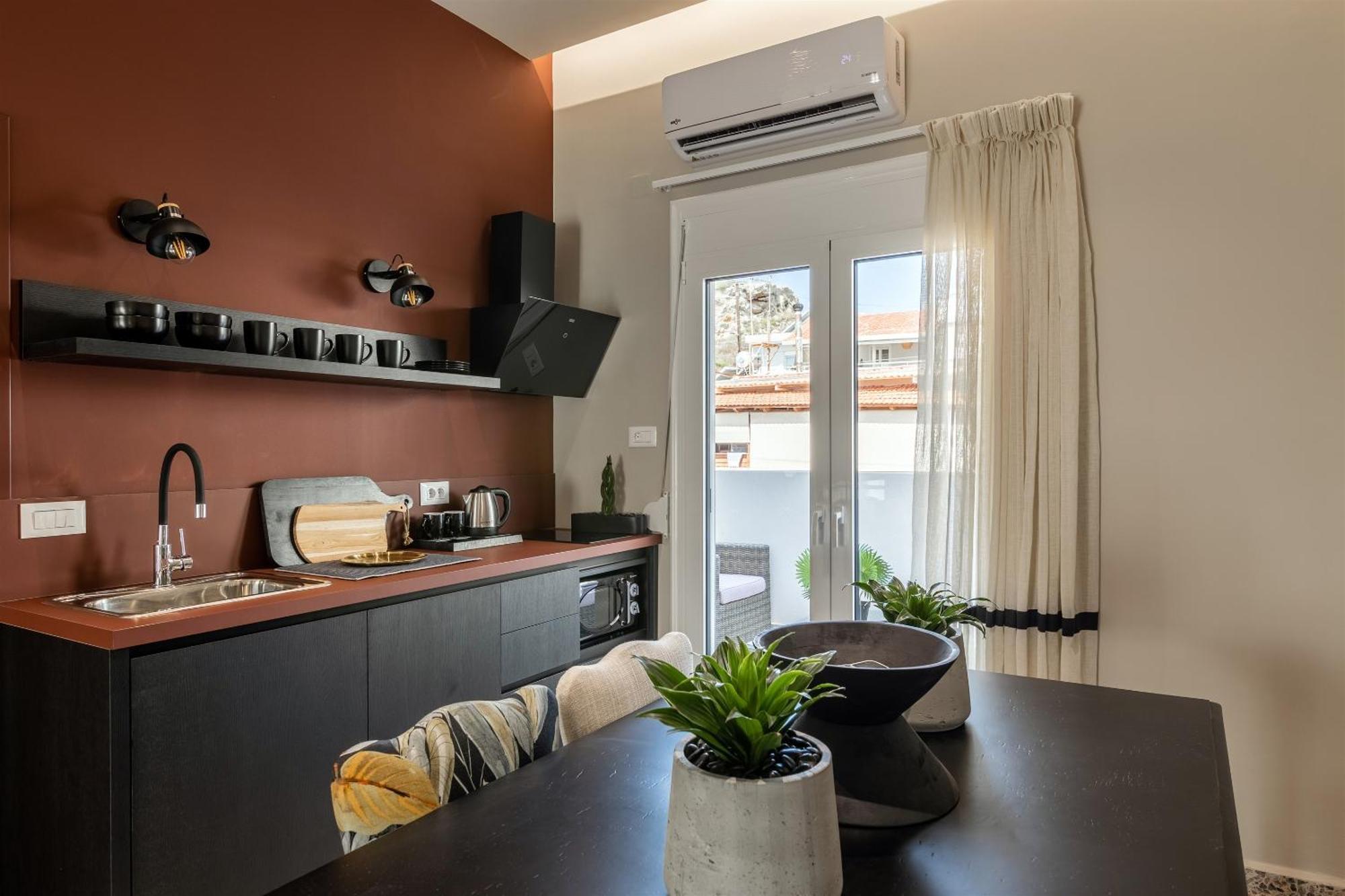 Andrews Luxury Suites Near The Airport Heraklion Zewnętrze zdjęcie