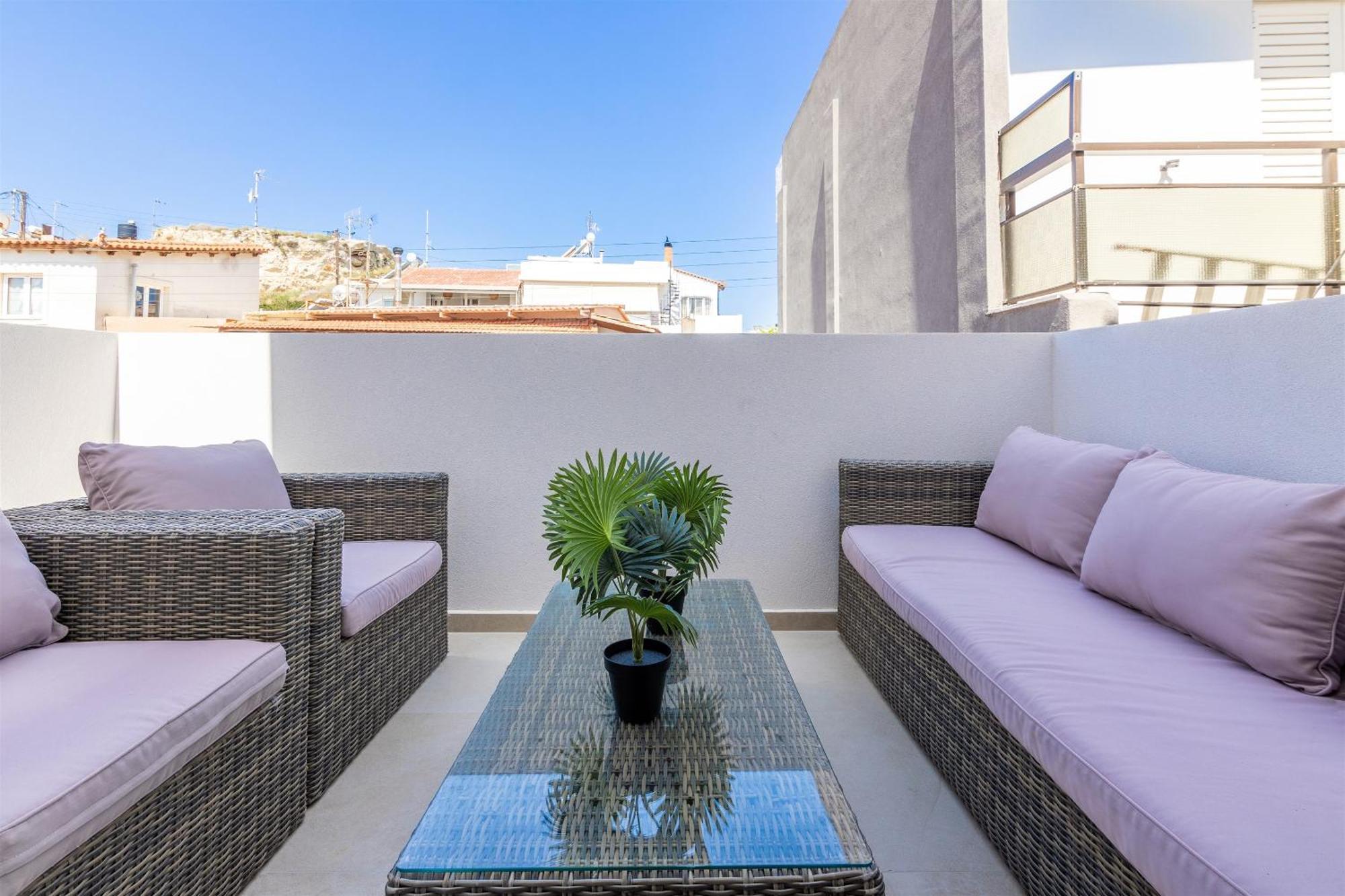 Andrews Luxury Suites Near The Airport Heraklion Zewnętrze zdjęcie