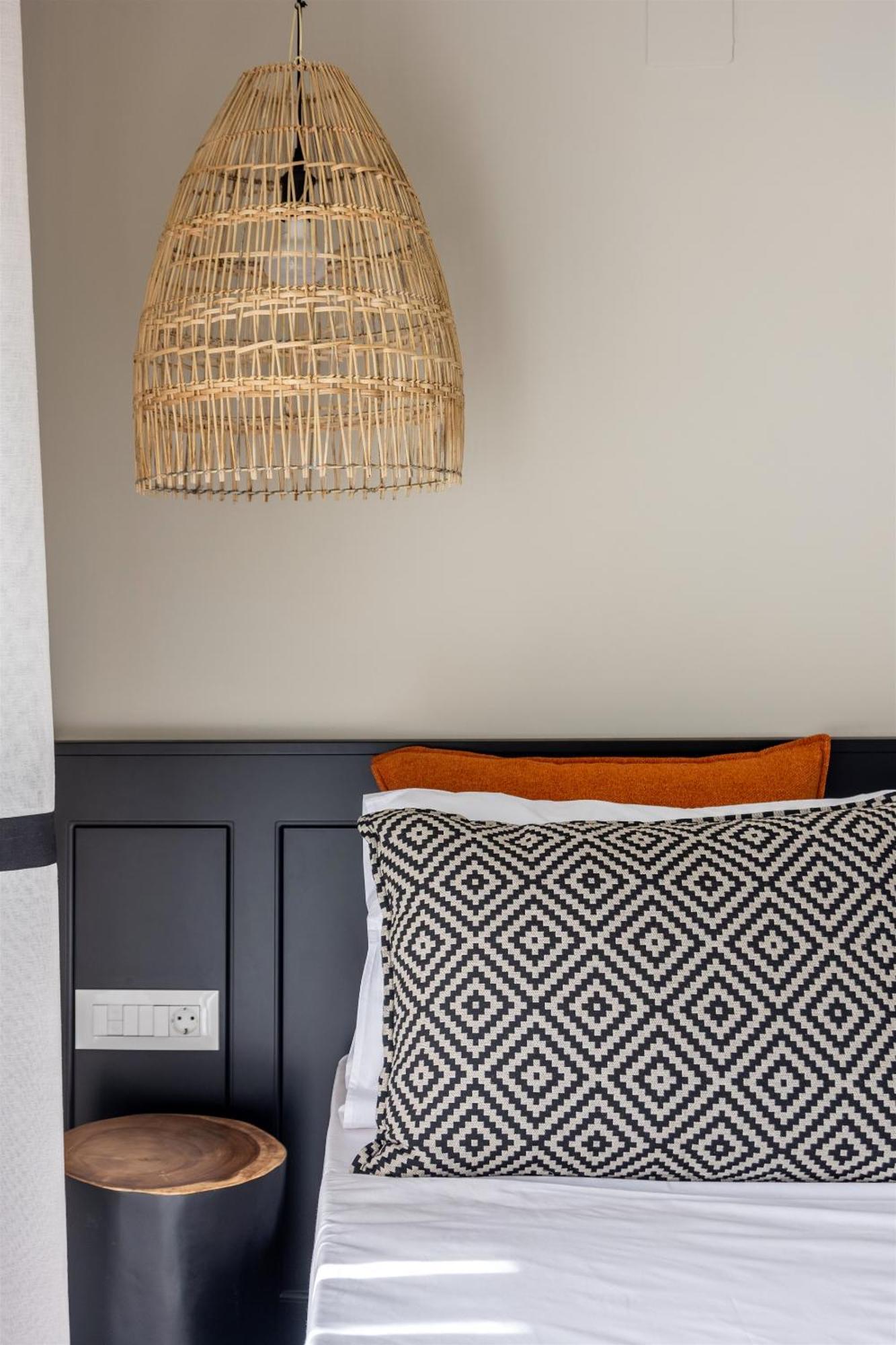 Andrews Luxury Suites Near The Airport Heraklion Zewnętrze zdjęcie