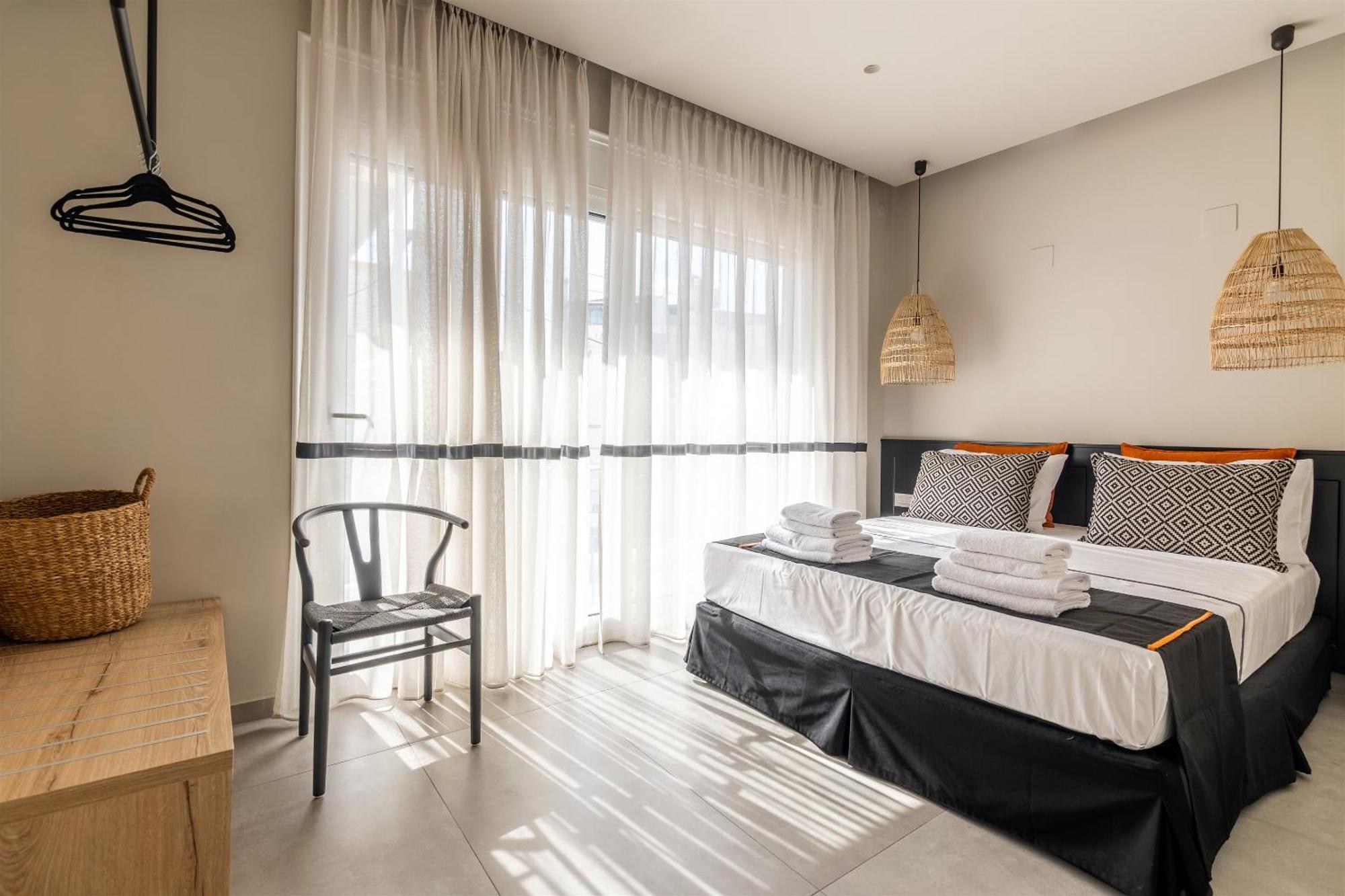 Andrews Luxury Suites Near The Airport Heraklion Zewnętrze zdjęcie